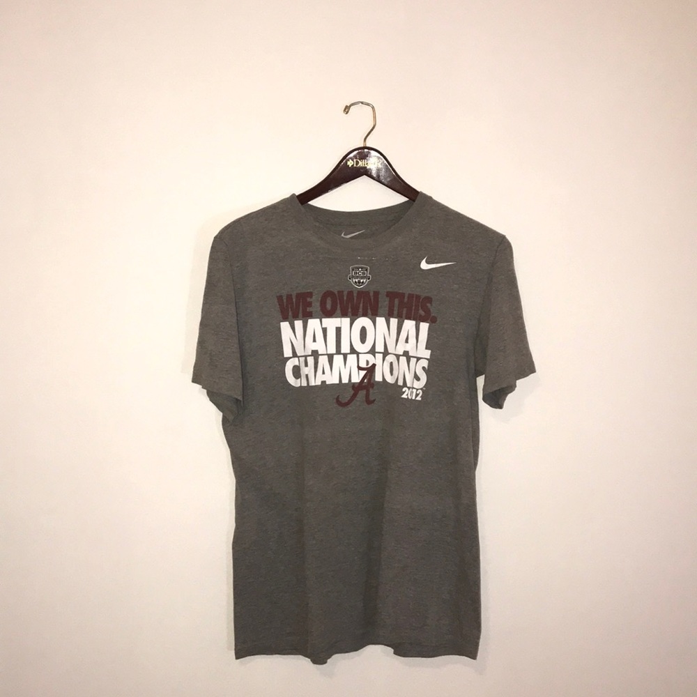 Grey t shirt